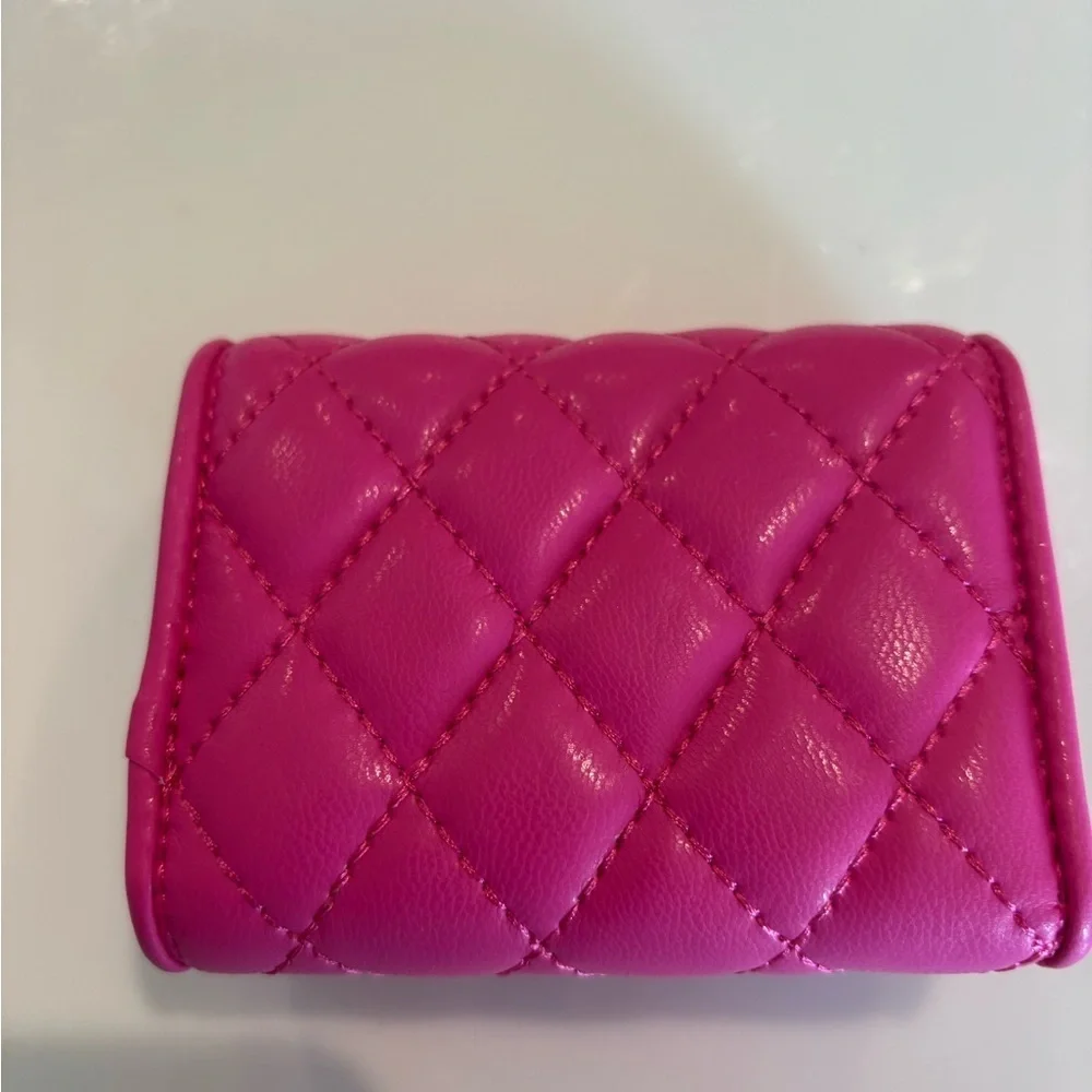 N/A chic stylish